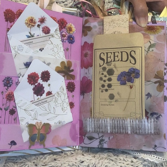 Junk Journal Art Journal - Picture 4 of 16